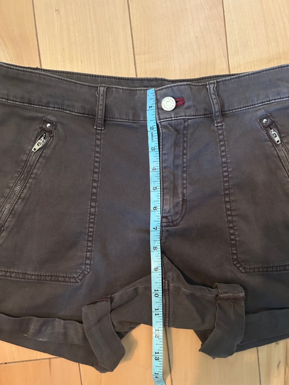 White House Black Market Olive Roll-Cuff Utility Shorts Size 8 - Picture 7 of 8